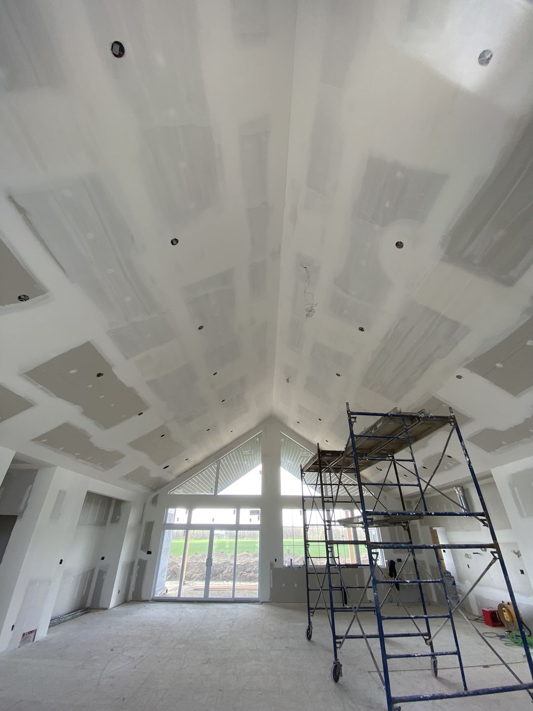 Estate — vaulted ceiling detail